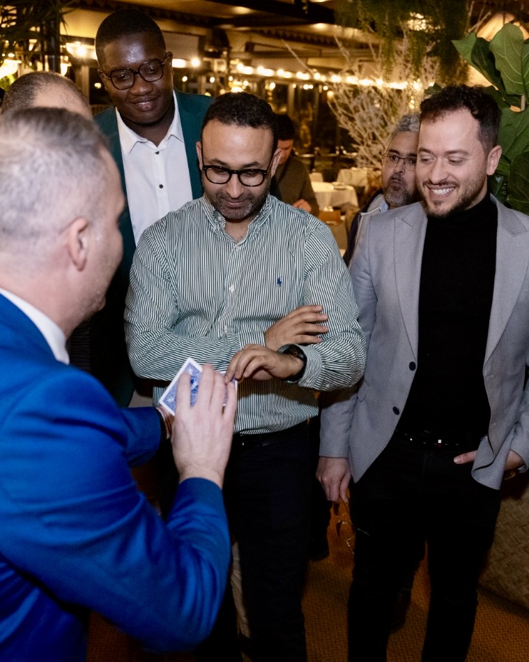 magicien pour événement corporate en ile de france